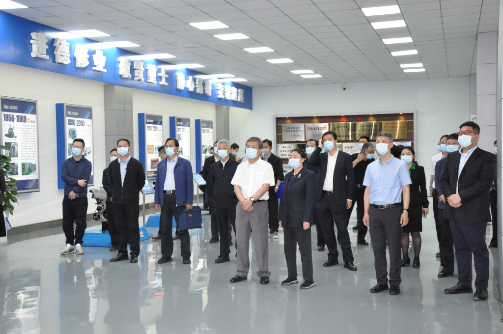 72aa5d717d7f45059fd573debc9be76b